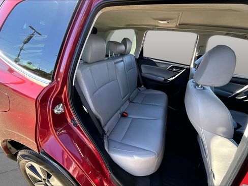 Used 2017 Subaru Forester 2.5i Limited w/ Popular Package #2 AWD/4WD image 19
