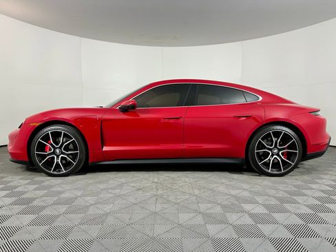 Used 2024 Porsche Taycan 4S w/ Premium Package image 19