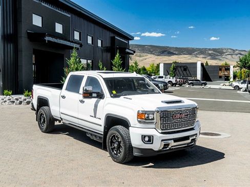Used 2019 GMC Sierra 3500 Denali AWD/4WD image 7