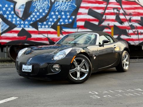 Used 2008 Pontiac Solstice GXP RWD image 6