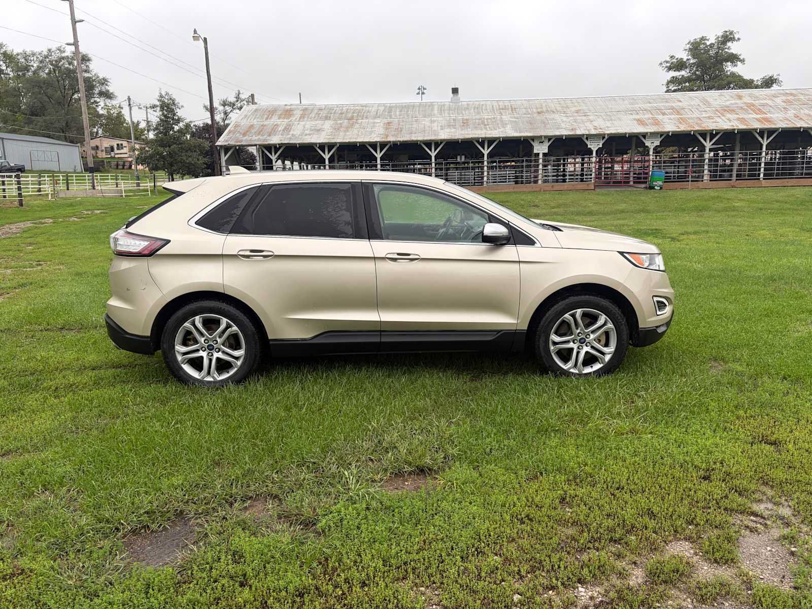 Used 2018 Ford Edge Titanium w/ Technology Package FWD image 7