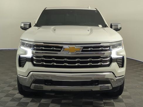 Used 2023 Chevrolet Silverado 1500 LTZ w/ LTZ Convenience Package II AWD/4WD image 9