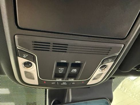 Used 2022 Honda Ridgeline Black Edition image 17
