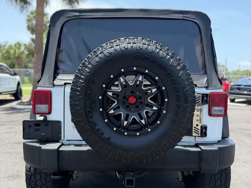 Used 2012 Jeep Wrangler Unlimited Sport AWD/4WD image 6