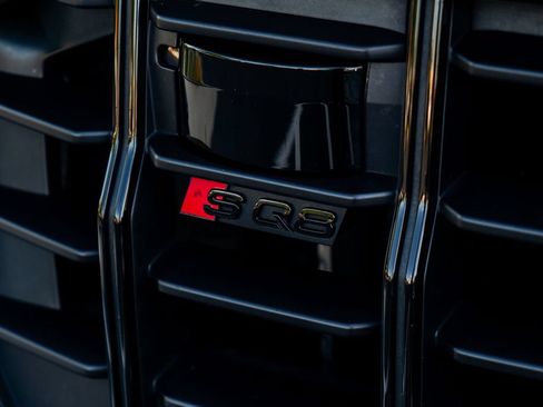 Used 2022 Audi SQ8 Prestige AWD/4WD image 3