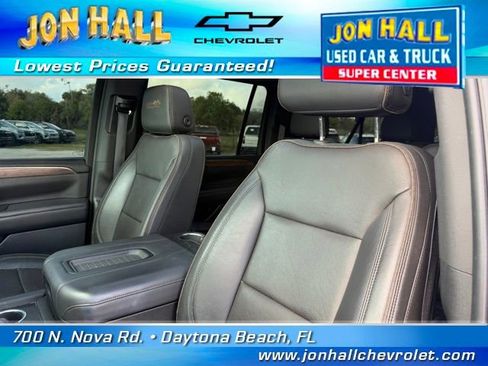 Used 2023 Chevrolet Suburban High Country image 17