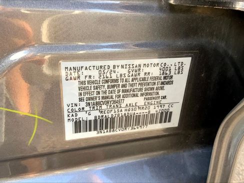 Used 2024 Nissan Sentra SV FWD image 34