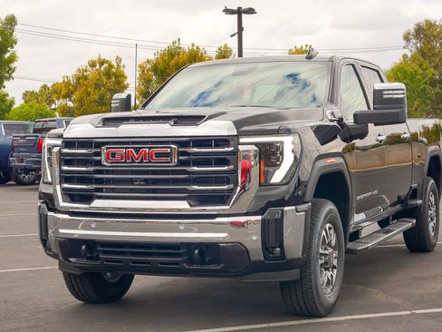 New 2026 GMC Sierra 3500 SLT w/ SLT Premium Package image 2