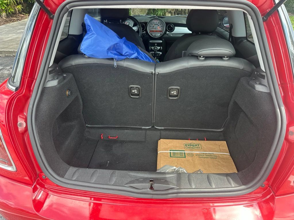 Used 2010 MINI Cooper Hardtop FWD image 18