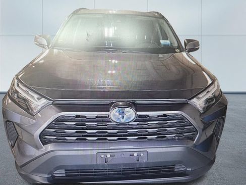 Used 2024 Toyota RAV4 LE AWD/4WD image 6
