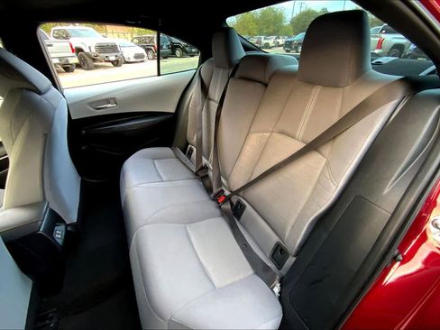 Used 2025 Toyota Corolla SE image 19