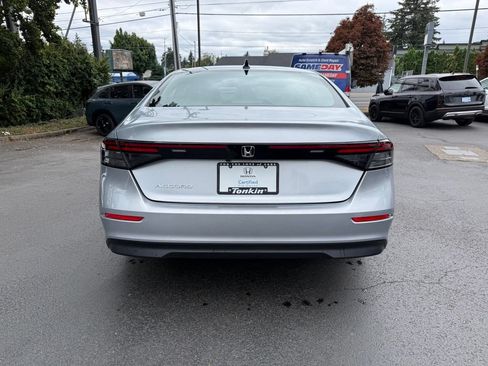 Used 2025 Honda Accord SE image 8