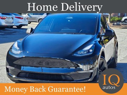 Used 2023 Tesla Model Y Long Range image 1