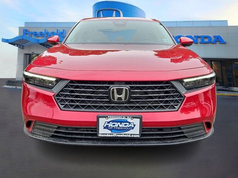 Used 2024 Honda Accord EX image 2