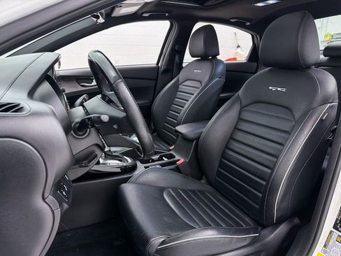 Used 2023 Kia Forte GT-Line w/ GT-Line Premium Package image 21