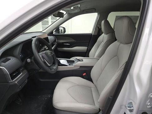 New 2026 Toyota Grand Highlander AWD image 19