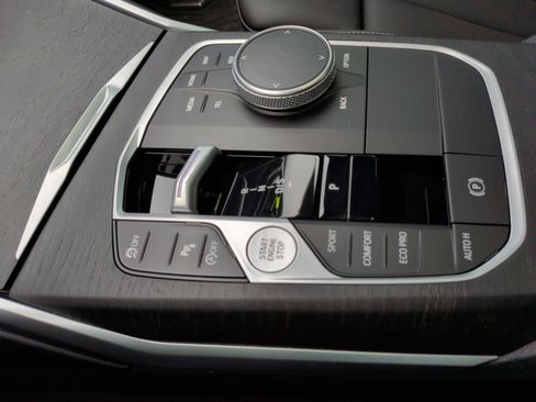 Certified 2024 BMW 330i Sedan w/ Convenience Package image 21