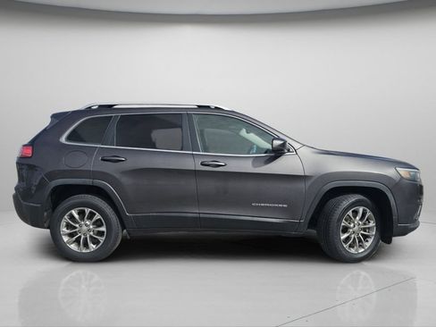 Used 2019 Jeep Cherokee Latitude Plus w/ Comfort/Convenience Group AWD/4WD image 23