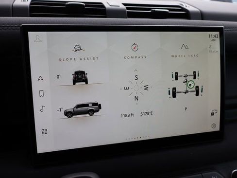 Used 2023 Land Rover Defender 130 X-Dynamic SE image 25