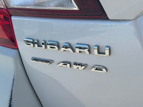 Used 2018 Subaru Outback 3.6R Touring AWD/4WD image 13