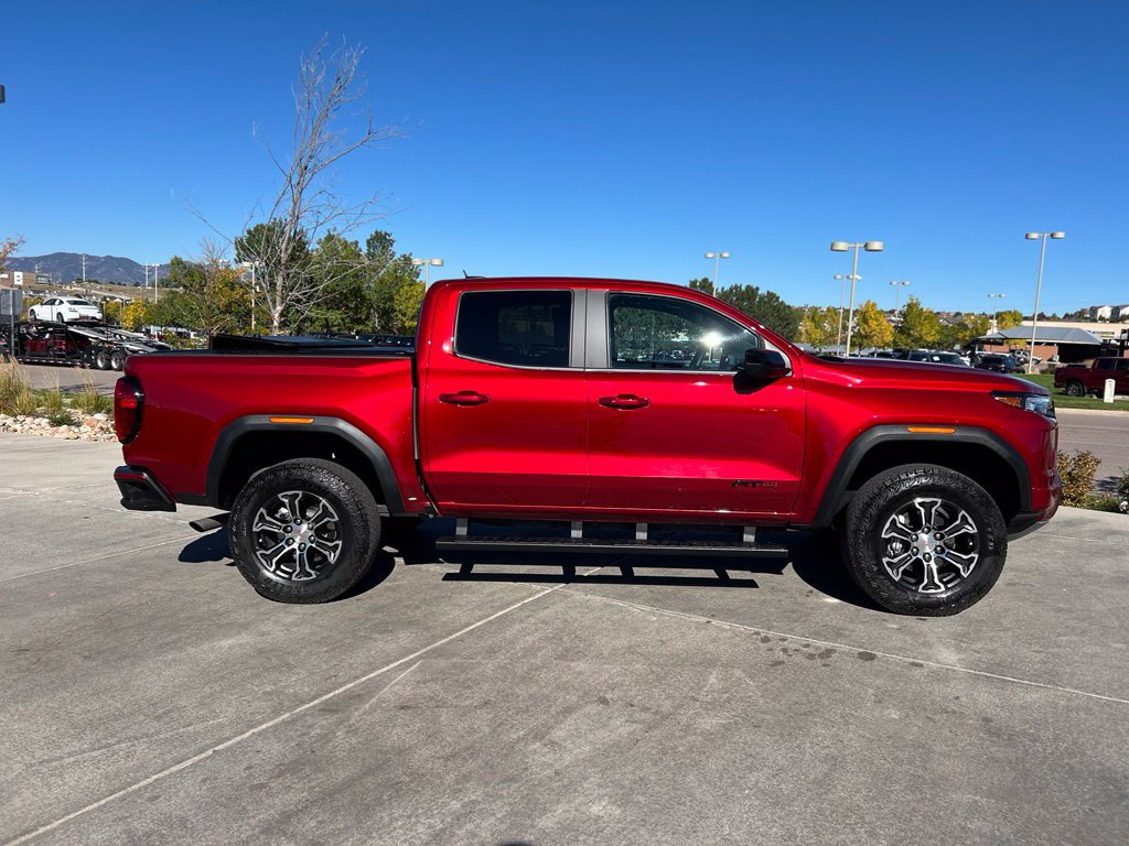 Used 2024 GMC Canyon AT4 w/ Technology Package AWD/4WD image 10