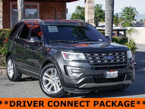 Used 2017 Ford Explorer XLT w/ Equipment Group 201A image 2