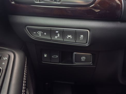 Used 2018 Genesis G90 5.0 Ultimate RWD image 58