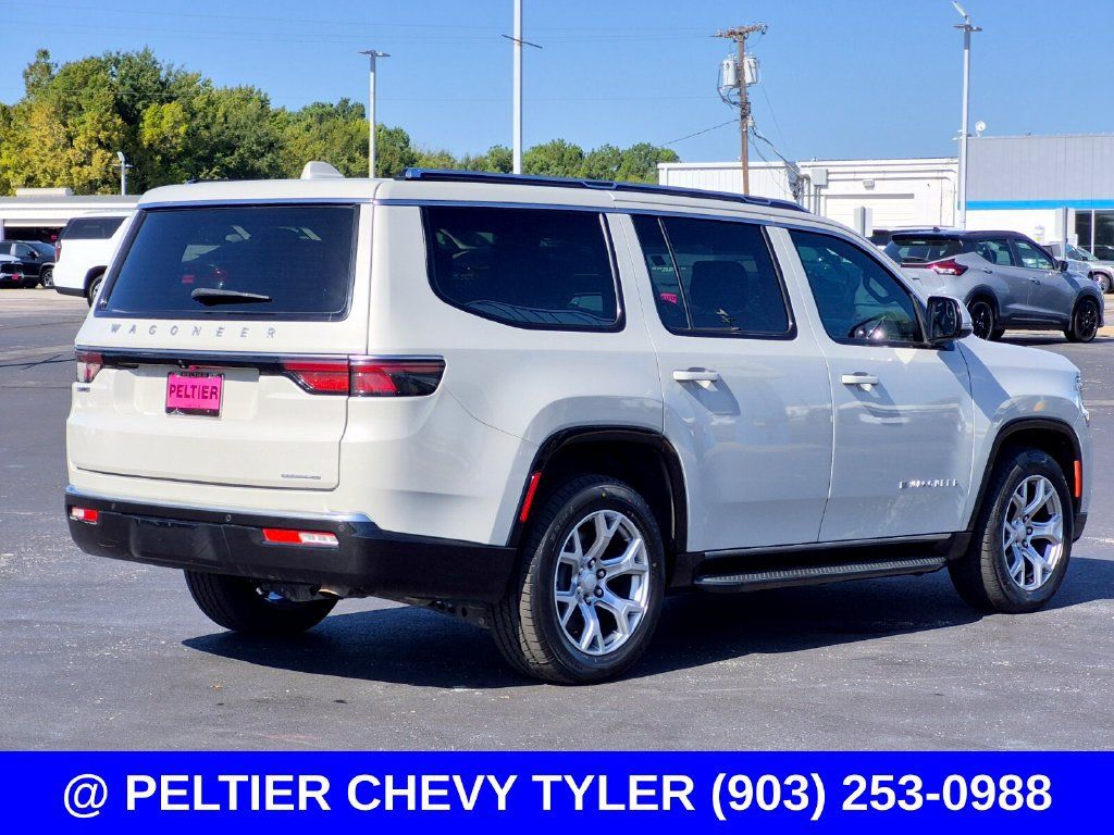 Used 2022 Jeep Wagoneer Series II RWD image 6