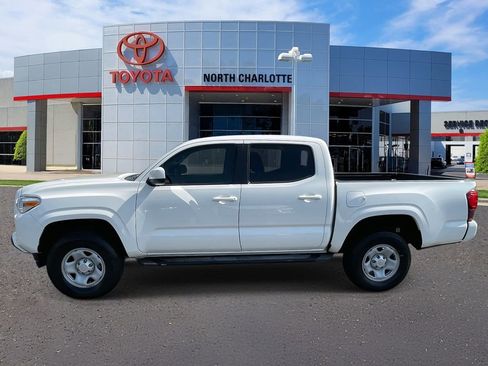 Used 2021 Toyota Tacoma SR w/ SR Convenience Package image 6