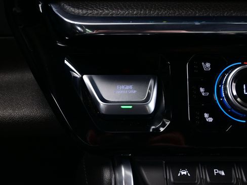 Used 2023 GMC Sierra 1500 Denali AWD/4WD image 24