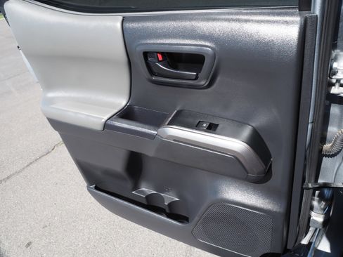 Used 2023 Toyota Tacoma SR5 w/ Technology Package image 15