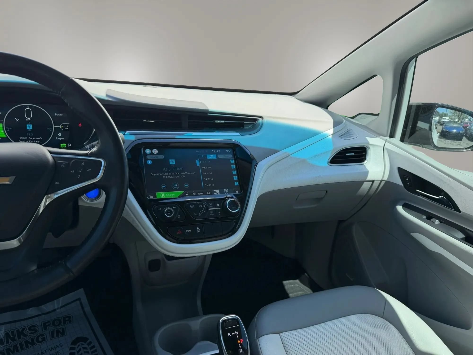 Used 2019 Chevrolet Bolt Premier w/ Infotainment Package FWD image 21
