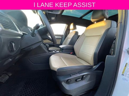 Used 2023 Volkswagen Atlas Cross Sport SEL image 18