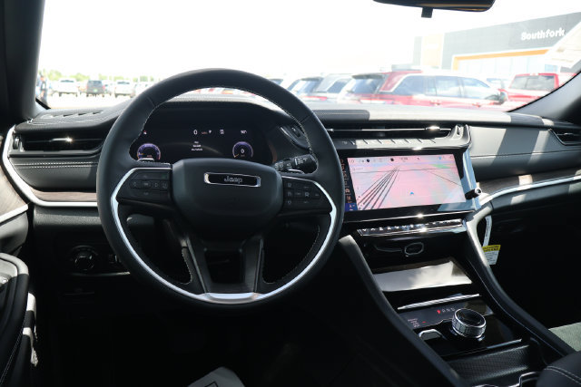New 2026 Jeep Grand Cherokee Altitude AWD/4WD image 11