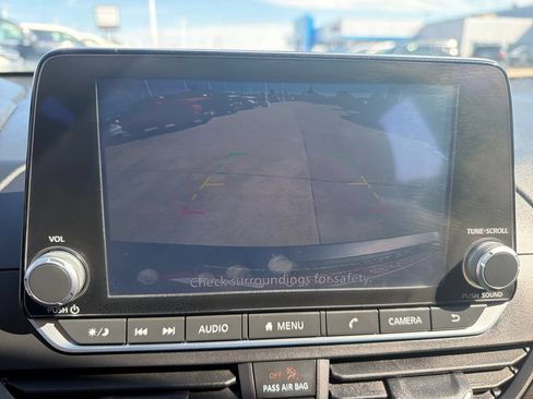 Used 2024 Nissan Altima 2.5 SV AWD/4WD image 20