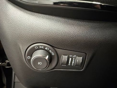 Used 2022 Jeep Compass Trailhawk AWD/4WD image 15
