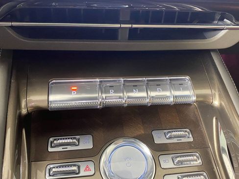 Used 2024 Lincoln Nautilus Black Label image 15