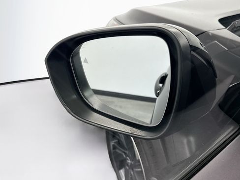 Used 2025 Nissan Rogue SV FWD image 16
