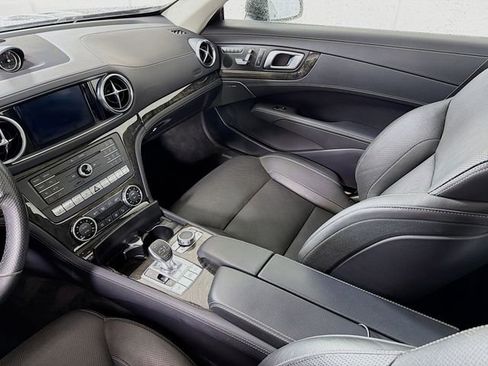 Used 2017 Mercedes-Benz SL 450 image 31