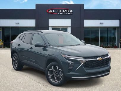 Used 2025 Chevrolet Trax LT w/ Driver Confidence Package