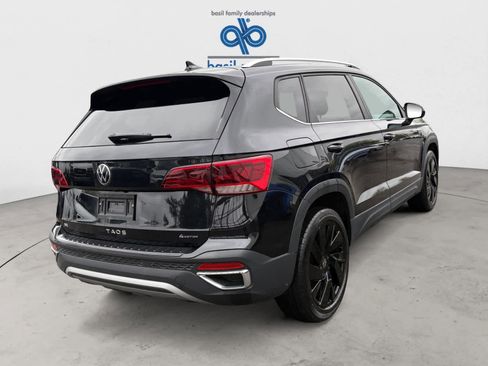 Used 2024 Volkswagen Taos SE AWD/4WD image 8