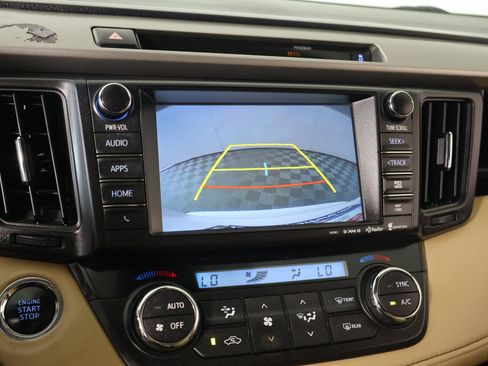 Used 2016 Toyota RAV4 XLE w/ Convenience Package FWD image 6