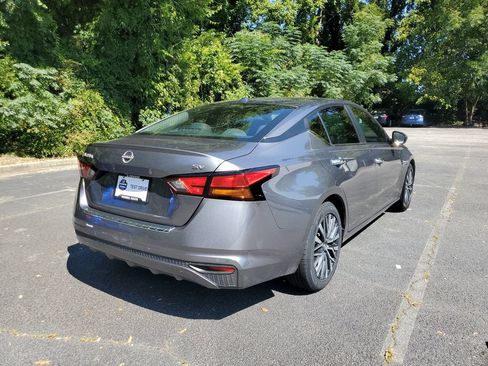 Used 2023 Nissan Altima 2.5 SV FWD image 7