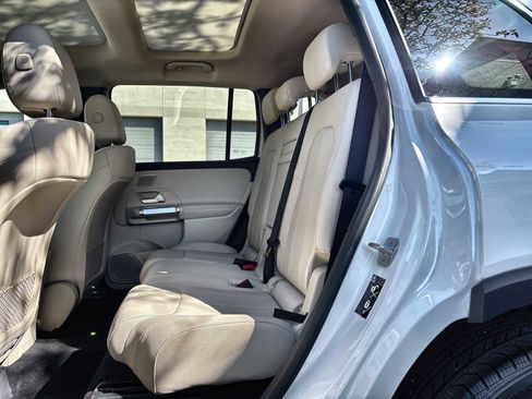 New 2026 Mercedes-Benz GLB 250 image 4