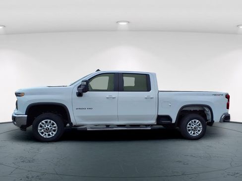 Used 2025 Chevrolet Silverado 2500 LT w/ Convenience Package image 4