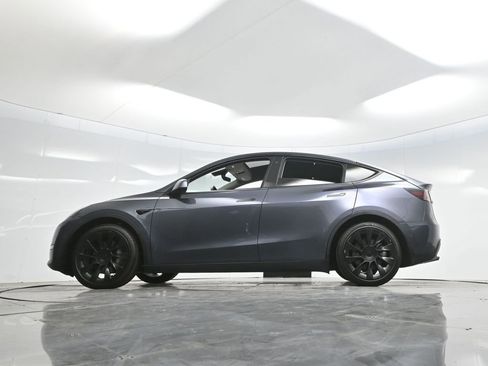 Used 2021 Tesla Model Y Long Range image 53