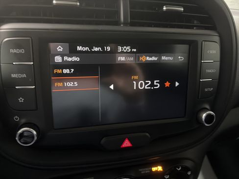 Used 2024 Kia Soul LX w/ Option Group 015 image 18