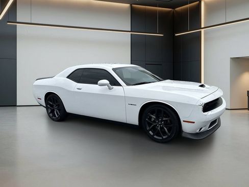 Used 2022 Dodge Challenger R/T w/ Blacktop Package RWD image 8
