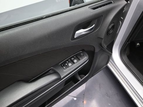 Used 2022 Dodge Charger SXT image 10