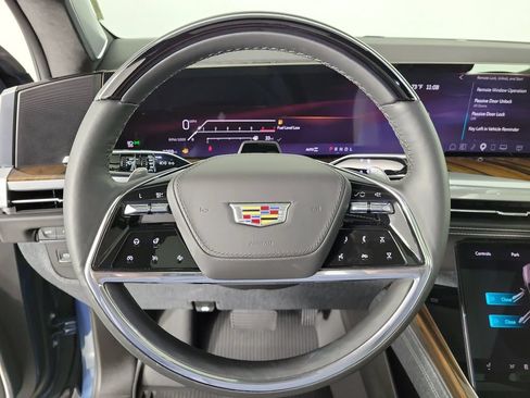 Used 2026 Cadillac Escalade Platinum Sport w/ LPO, ONYX Package AWD/4WD image 22